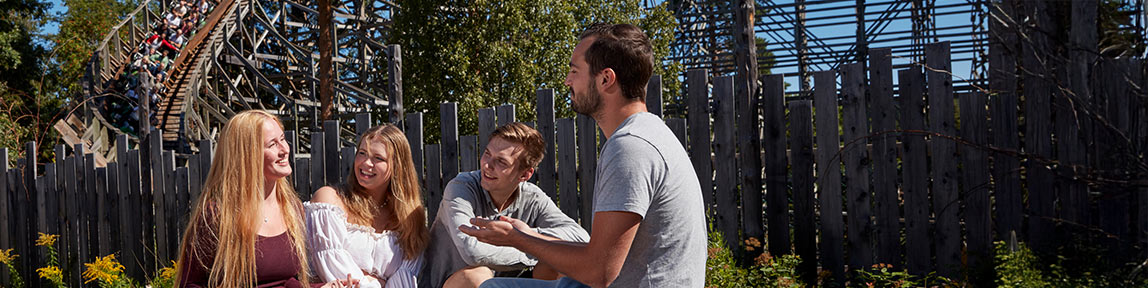 Gjester foran ThunderCoaster på TusenFryd
