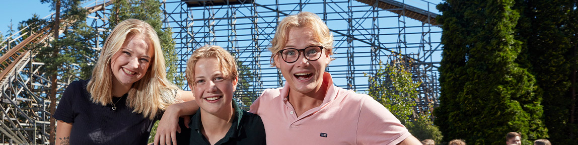 Gjester foran ThunderCoaster TusenFryd